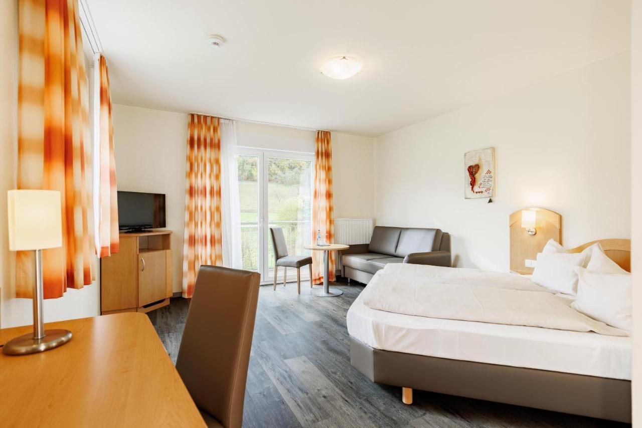 Hotel Restaurant Talblick Bad Ditzenbach Eksteriør billede