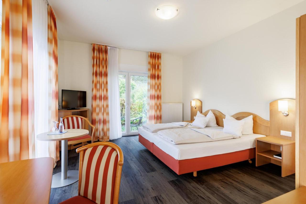 Hotel Restaurant Talblick Bad Ditzenbach Eksteriør billede